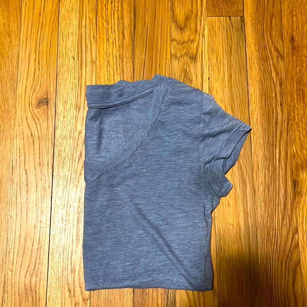 Too small. Never worn!